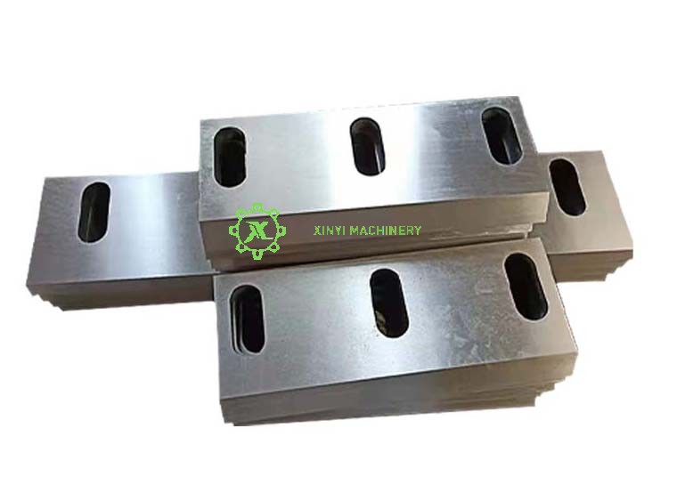 KNIFE OF PLASTIC CRUSHER      MODEL: XY06006