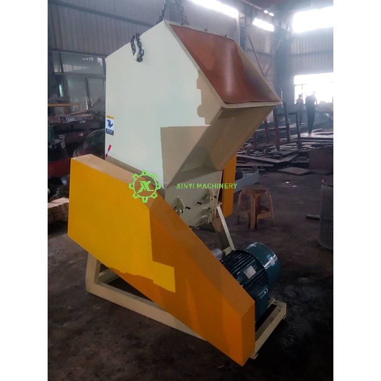 PLASTIC CRUSHING MACHINE           MODEL: XY03006