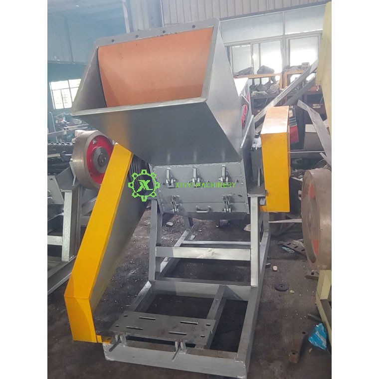 PLASTIC PIPE AND PLASTIC SHEET CRUSHER           MODEL: XY03008